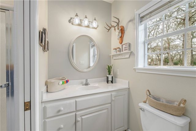 7 Hickory Ridge Place, Hilltop Lakes, TX 77871