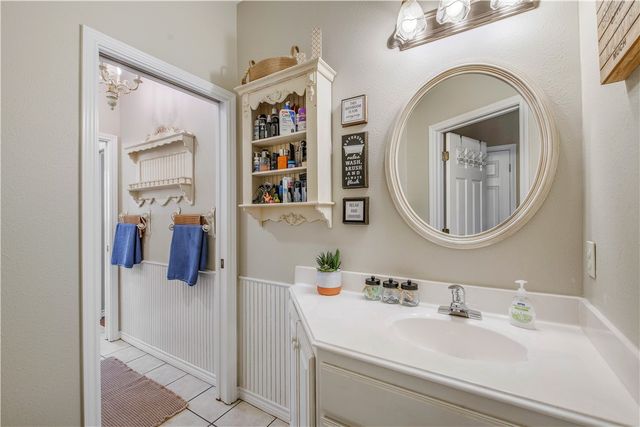 7 Hickory Ridge Place, Hilltop Lakes, TX 77871