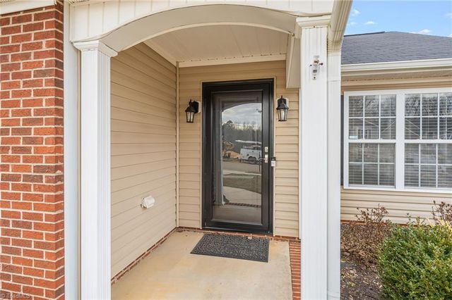 1623 Faircrest Lane, Greensboro, NC 27406