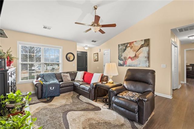 1623 Faircrest Lane, Greensboro, NC 27406