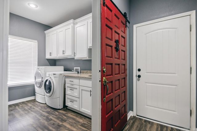 1812 E Lakeview, Benton, AR 72015