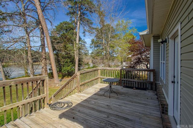 1812 E Lakeview, Benton, AR 72015