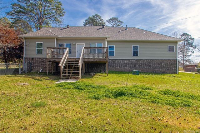 1812 E Lakeview, Benton, AR 72015