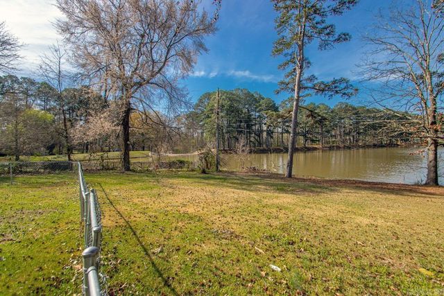 1812 E Lakeview, Benton, AR 72015