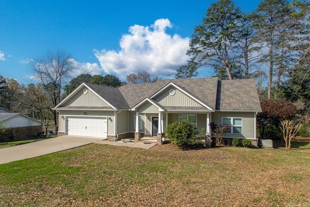 1812 E Lakeview, Benton, AR 72015