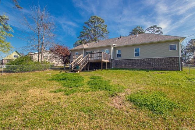 1812 E Lakeview, Benton, AR 72015