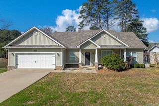 1812 E Lakeview, Benton, AR 72015