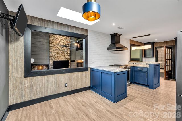 4209 Burning Tree Drive, Charlotte, NC 28277