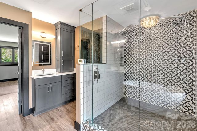 4209 Burning Tree Drive, Charlotte, NC 28277