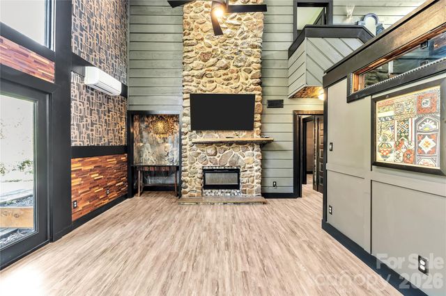 4209 Burning Tree Drive, Charlotte, NC 28277