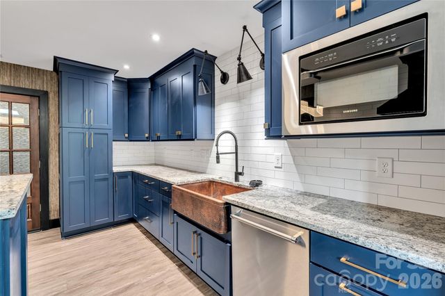 4209 Burning Tree Drive, Charlotte, NC 28277