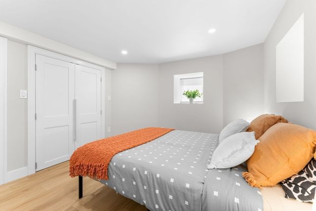 86 Cypress St 86-1, Watertown, MA 02472