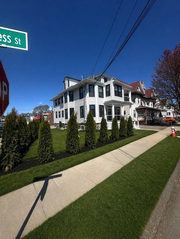 86 Cypress St 86-1, Watertown, MA 02472