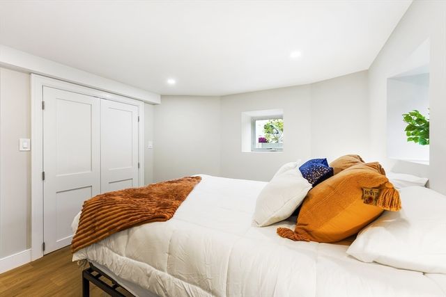 86 Cypress St 86-1, Watertown, MA 02472