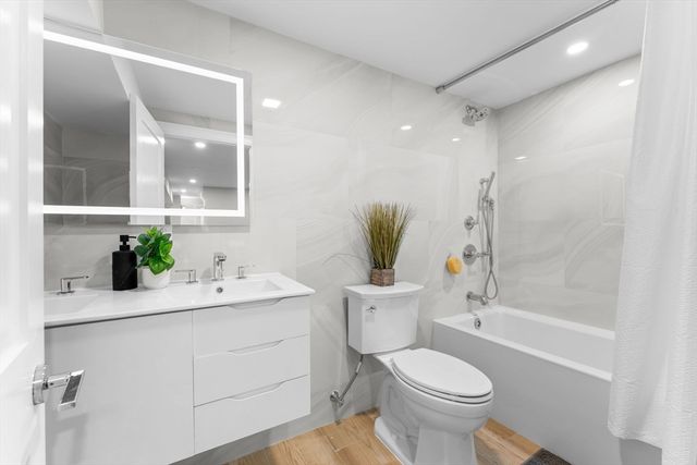 86 Cypress St 86-1, Watertown, MA 02472