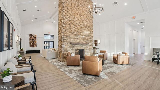 8 MORO BAY RD, Egg Harbor Township, NJ 08234