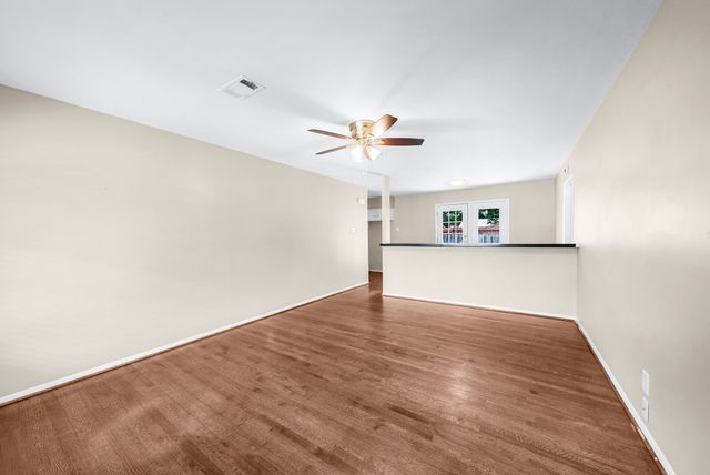 402 Vernet Street, Richardson, TX 75080