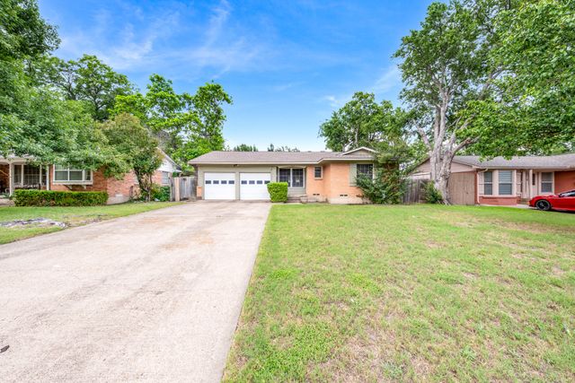 402 Vernet Street, Richardson, TX 75080