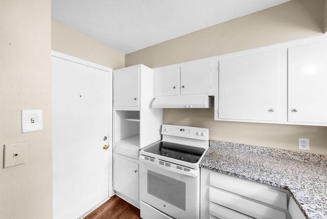 402 Vernet Street, Richardson, TX 75080