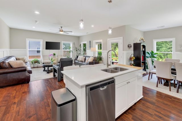 3293 Old Furnace Road, Chesnee, SC 29323
