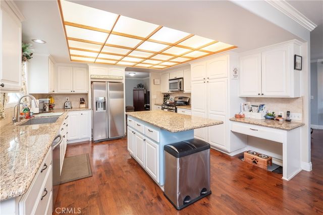 212 N Fairway Drive, Lake Arrowhead, CA 92352