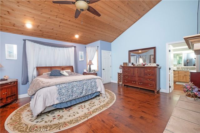 212 N Fairway Drive, Lake Arrowhead, CA 92352