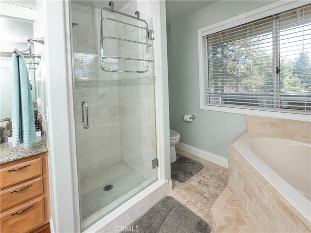 212 N Fairway Drive, Lake Arrowhead, CA 92352
