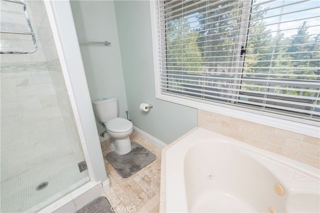 212 N Fairway Drive, Lake Arrowhead, CA 92352