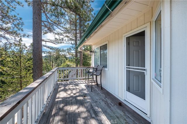 212 N Fairway Drive, Lake Arrowhead, CA 92352