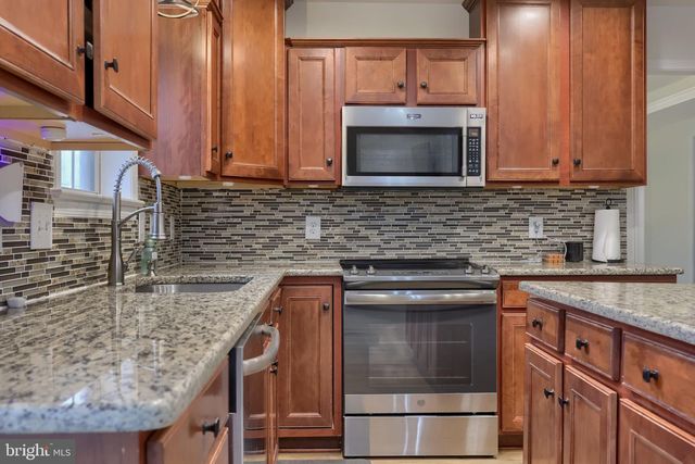 6369 BAYBERRY AVE, Manheim, PA 17545