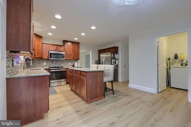 6369 BAYBERRY AVE, Manheim, PA 17545