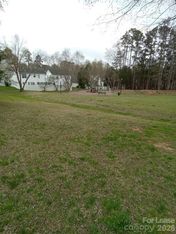 738 Ablow Drive, Matthews, NC 28105
