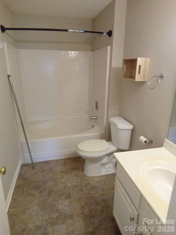 738 Ablow Drive, Matthews, NC 28105
