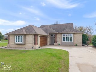 8123 W Ashford Lane, Muncie, IN 47304