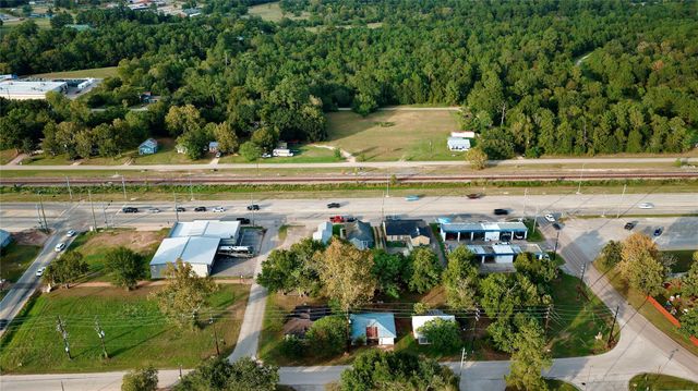 114 - 118 Commerce Street, Magnolia, TX 77355