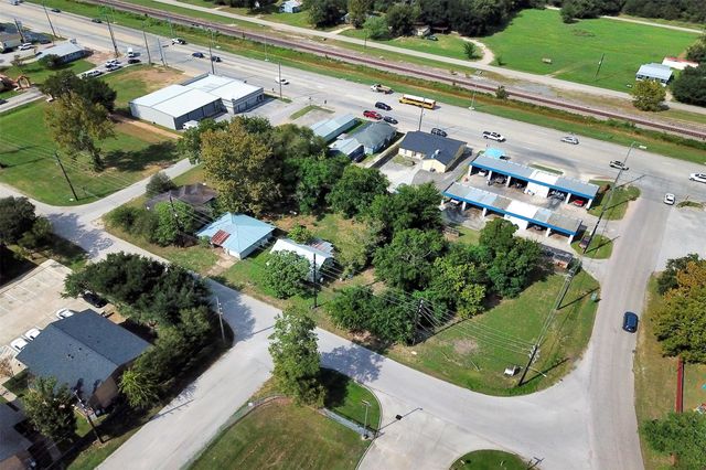 114 - 118 Commerce Street, Magnolia, TX 77355