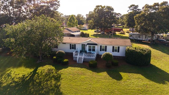 1294 Landing Road, Manning, SC 29102