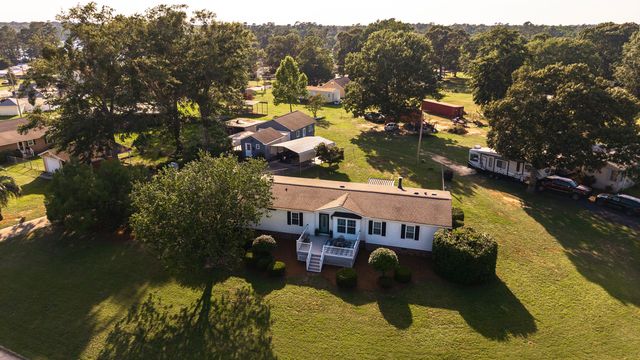 1294 Landing Road, Manning, SC 29102