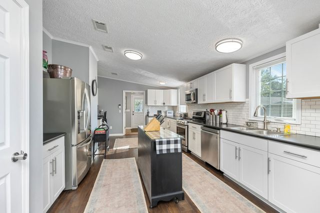 1294 Landing Road, Manning, SC 29102