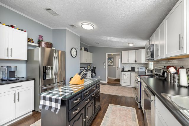 1294 Landing Road, Manning, SC 29102
