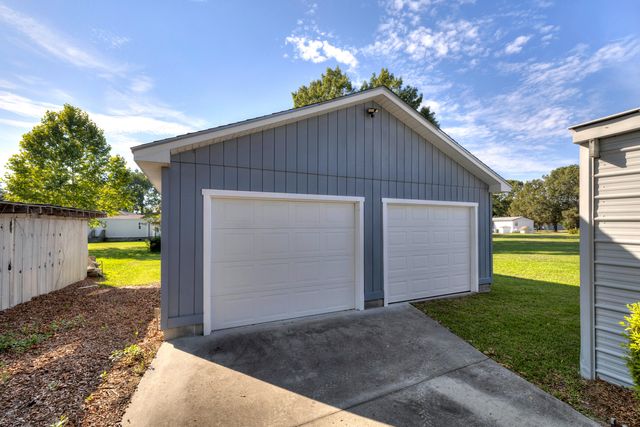 1294 Landing Road, Manning, SC 29102