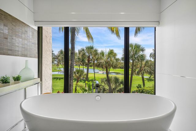 2335 S Ocean Boulevard 13, Palm Beach, FL 33480