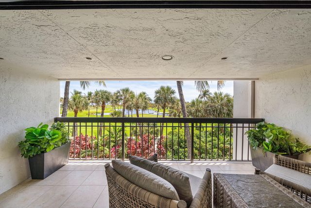 2335 S Ocean Boulevard 13, Palm Beach, FL 33480
