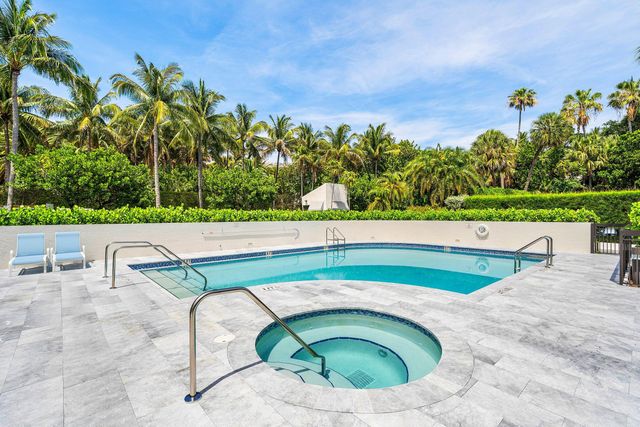 2335 S Ocean Boulevard 13, Palm Beach, FL 33480