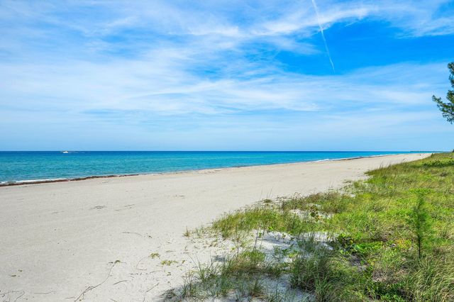 2335 S Ocean Boulevard 13, Palm Beach, FL 33480