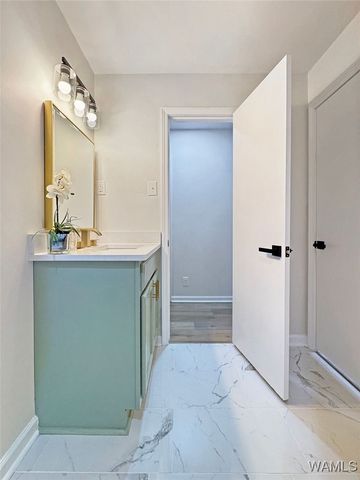 5002 10th E, Tuscaloosa, AL 35405