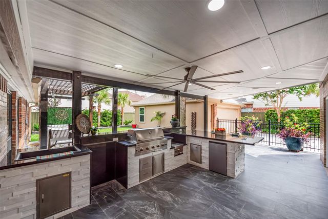 1013 Azalea Pointe, League City, TX 77573