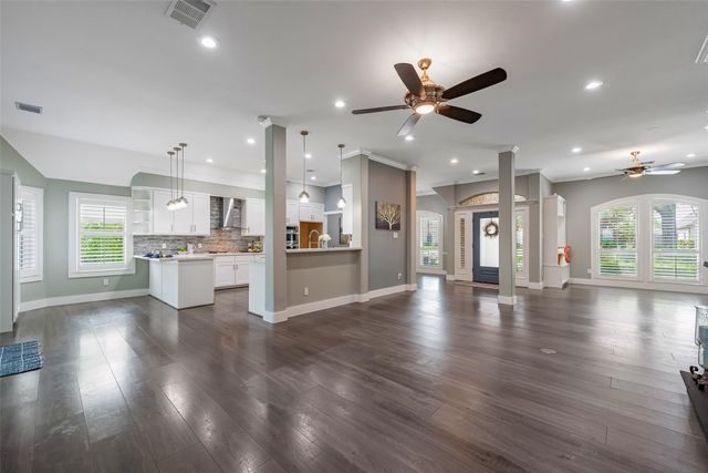 1013 Azalea Pointe, League City, TX 77573