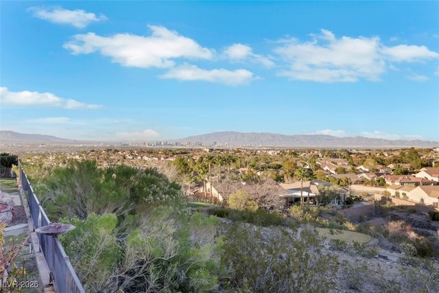 2900 Forest Grove Drive, Henderson, NV 89052