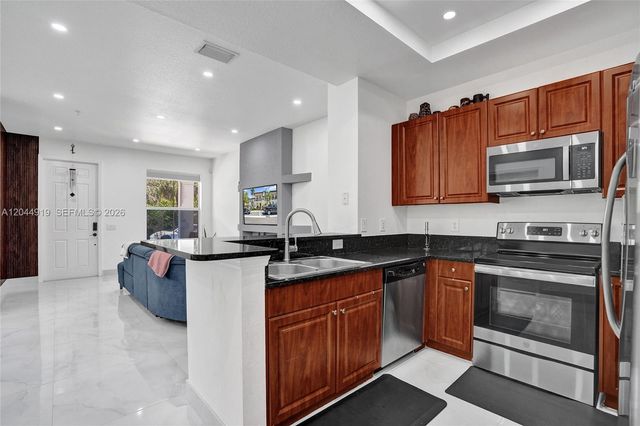 4760 Mimosa Pl 1015, Coconut Creek, FL 33073